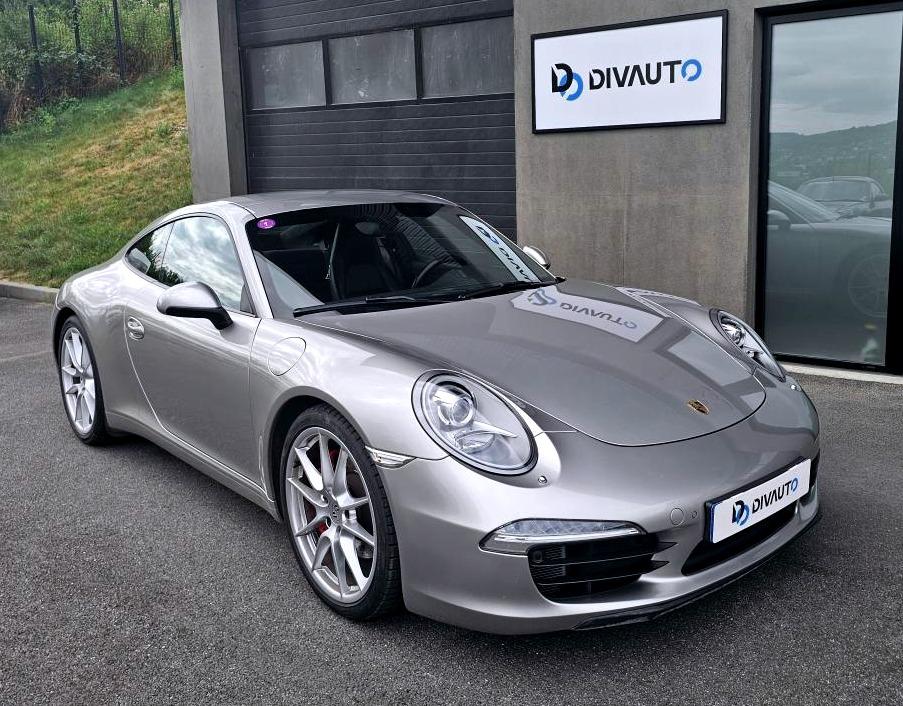 PORSCHE 911